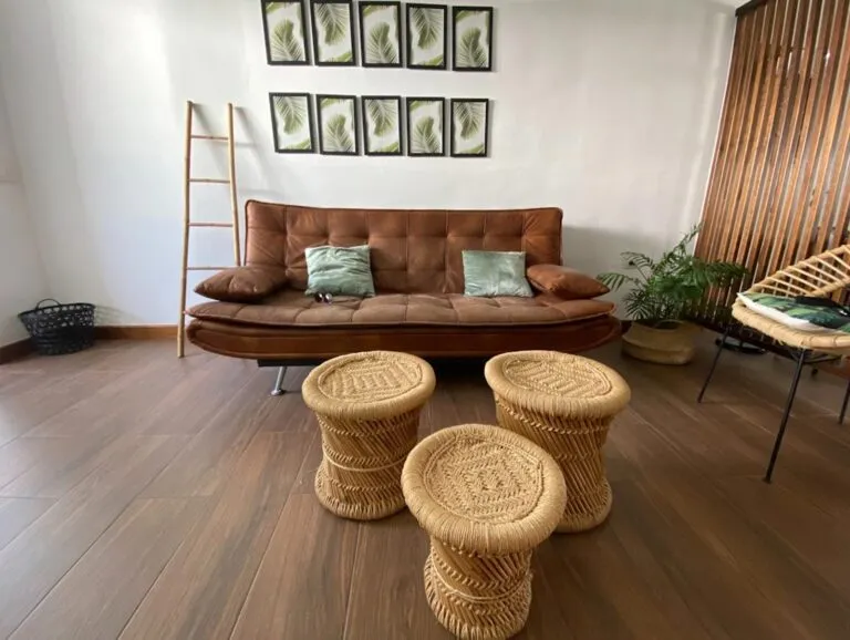 instalación de suelo de madera Linares